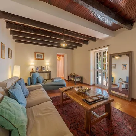 Prázdninový dům Flora By Madeira